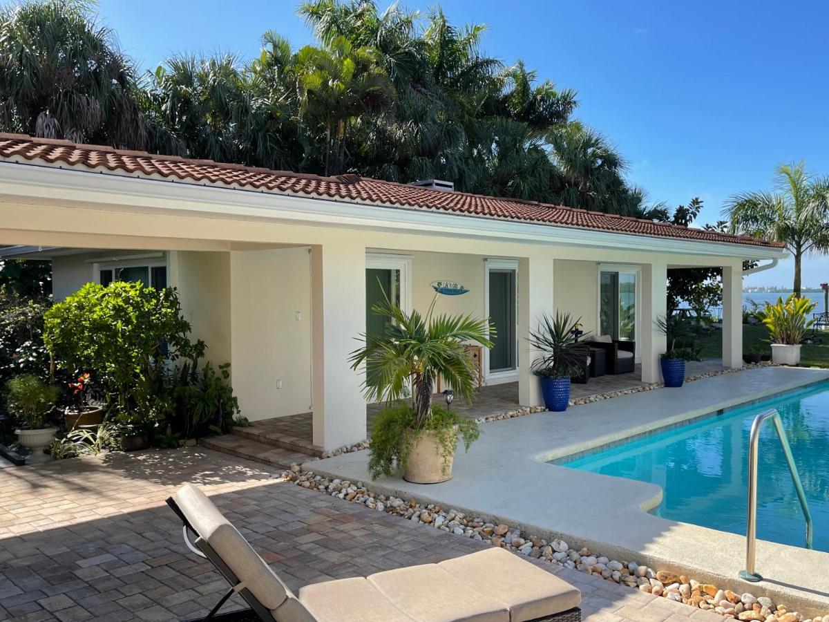 Perfecto'S Retreat- Luxury Cabin Villa St. Petersburg Luaran gambar